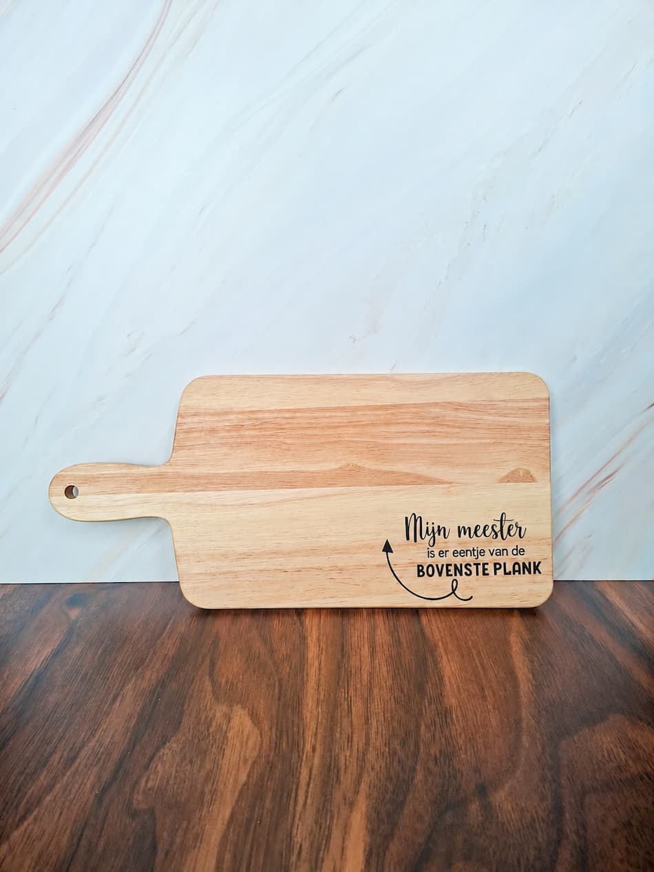 Houten borrelplank voor de juf of meester