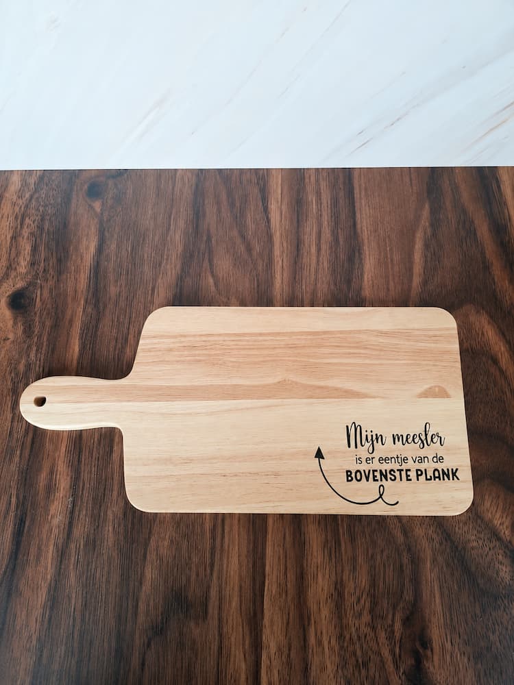 Houten borrelplank voor de juf of meester