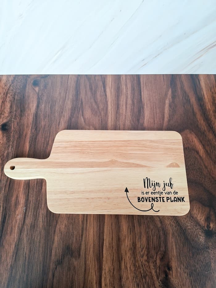 Houten borrelplank voor de juf of meester