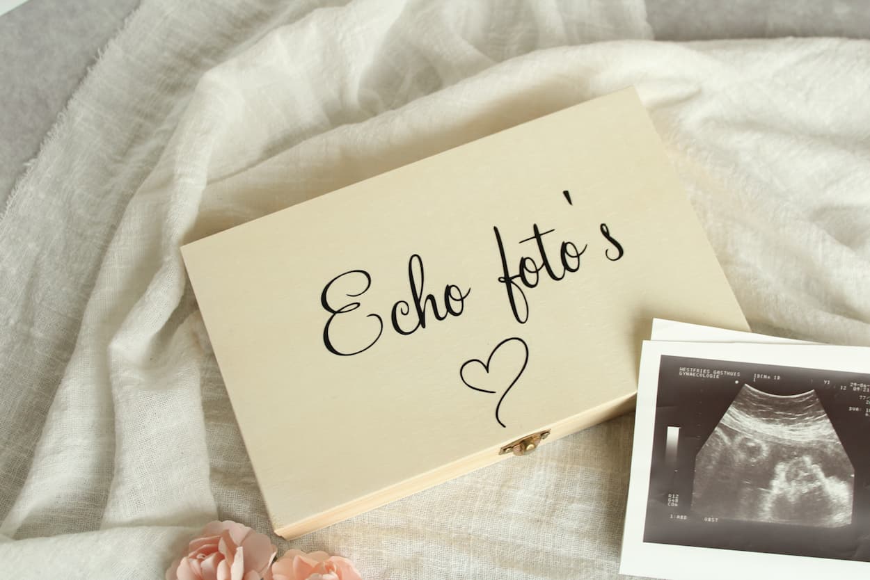 Houten kistje echo foto's bewaren
