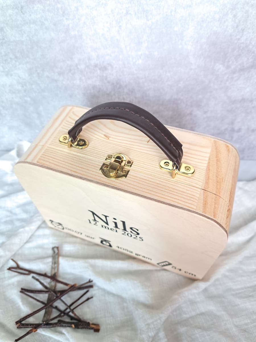 Houten geboortekoffer